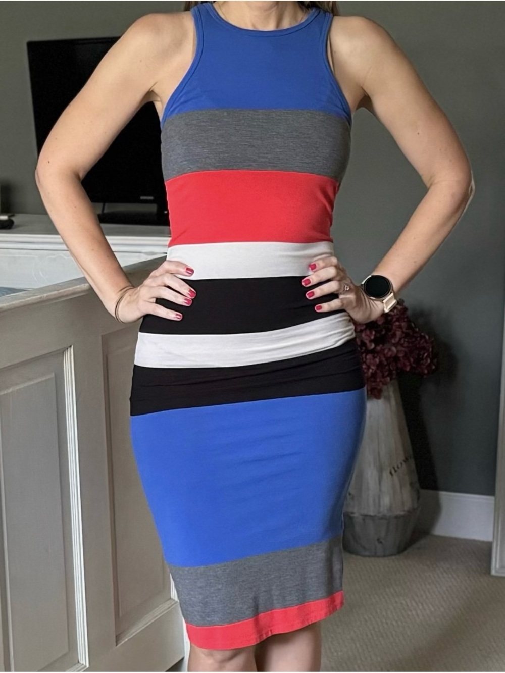 EXPRESS BODY-CON DRESS SIZE SMALL